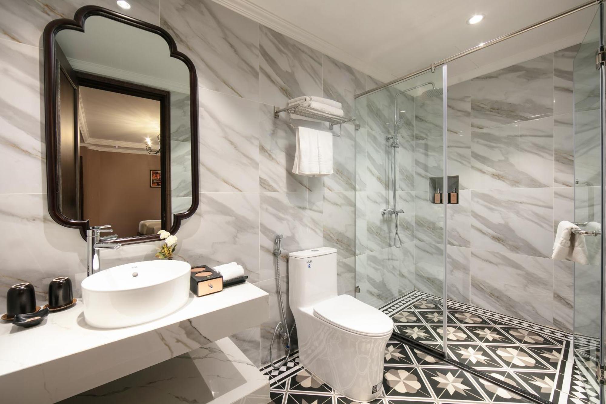 Acoustic Premium Hotel & Spa ハノイ市 エクステリア 写真